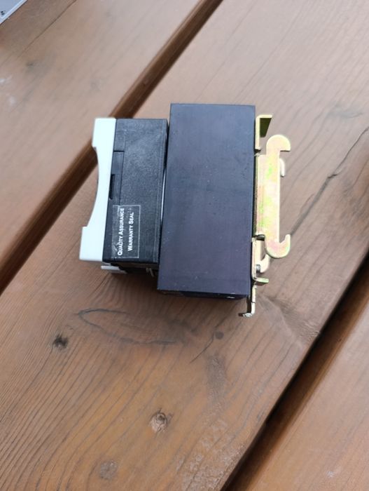 Przekaźnik polprzewodnikowy SSR Carlo Gavazzi RM1E40AA25 25A 400V – uż