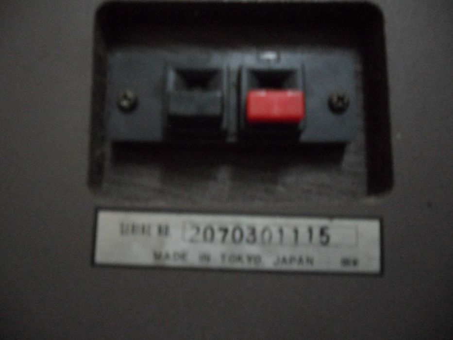 Colunas AKAI em bom estado