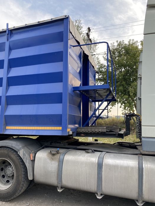 Полуприцеп -зерновоз