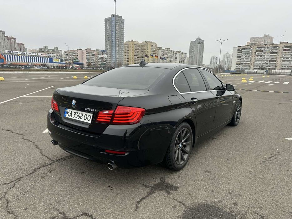 BMW F10 535i 2014 рік