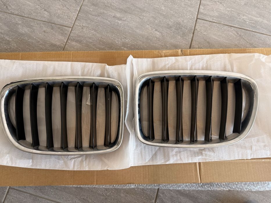BMW E84 grill, nerki oryginalne