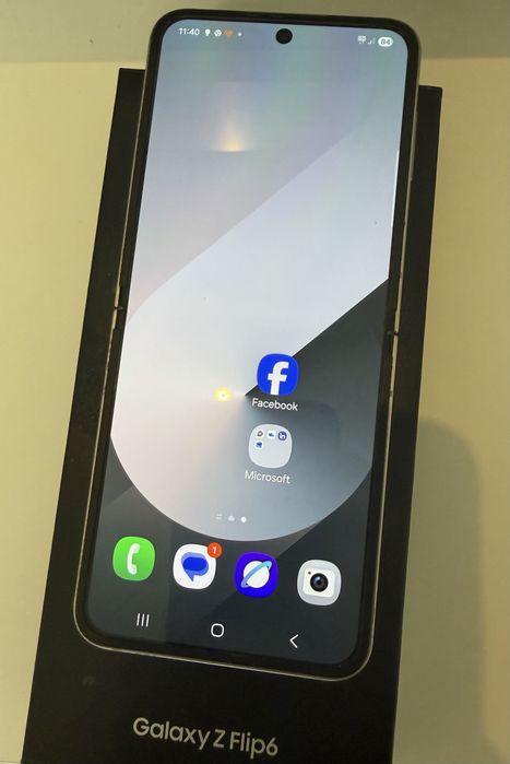 Telefon Samsung Galaxy Z Flip 6 12/256GB Silver Shadow PL