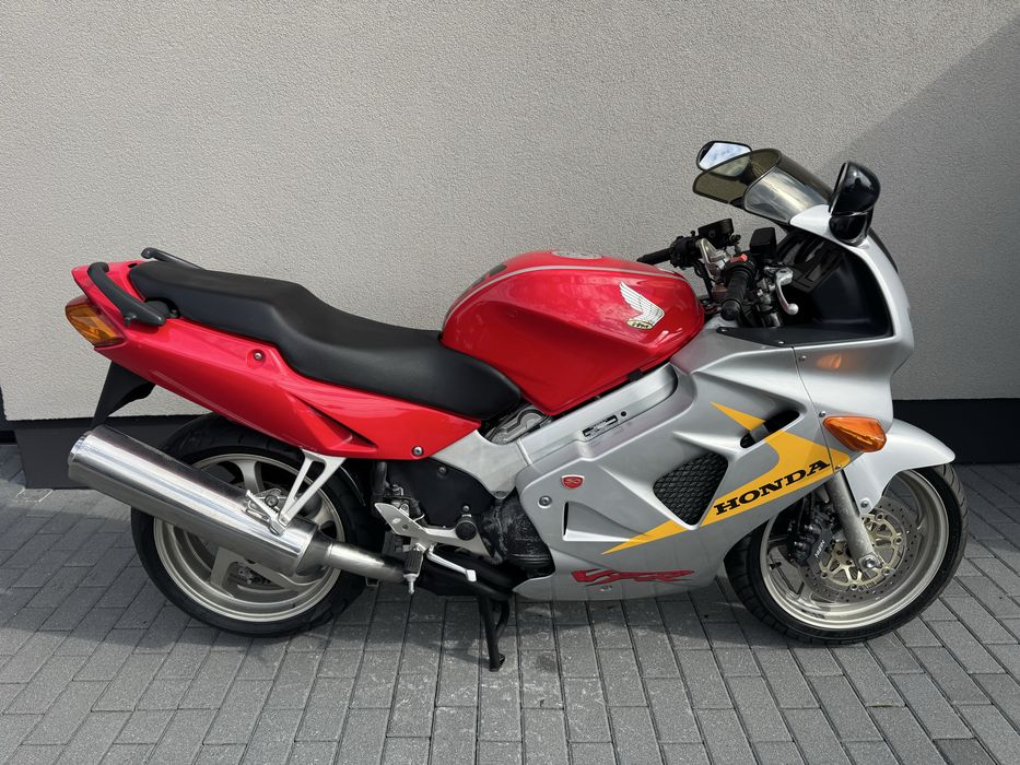 Honda VFR 800fi milenijna