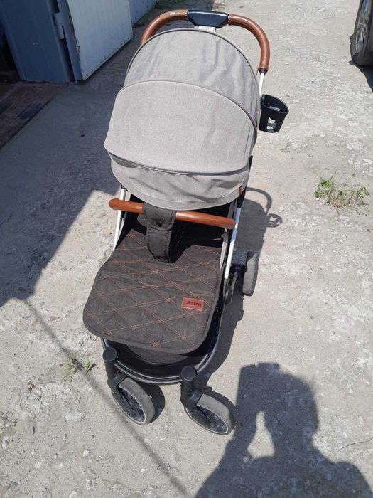 Продам Коляску для прогулянок Carrello Astra CRL-5505