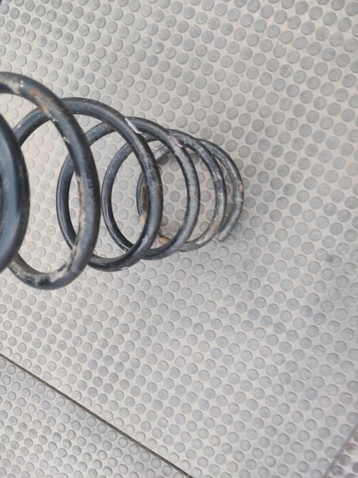 Пружина задняя на Шевроле Лачетти