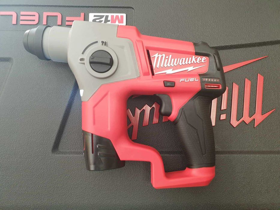 ! NIEUŻYWANA ! Młoto-WIertarka Milwaukee M12 CH-202C