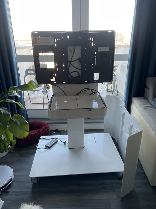 Steelcase MSCAPE-MOBILE - profesjonalna stacja konferencyjna/stojak TV