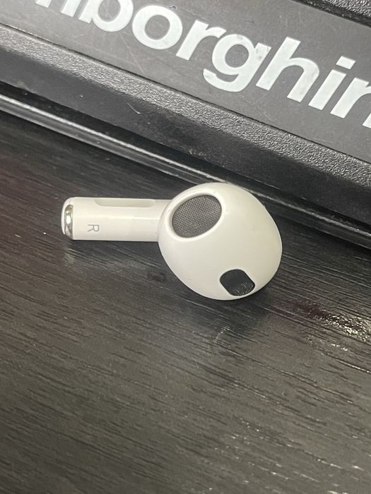 Продаю AirPods 3 правий оригінал АирПодс 3 оригинал