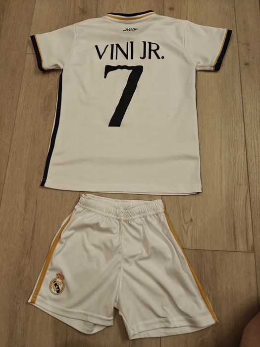 Koszulka + spodenki Vini JR Real Madryt