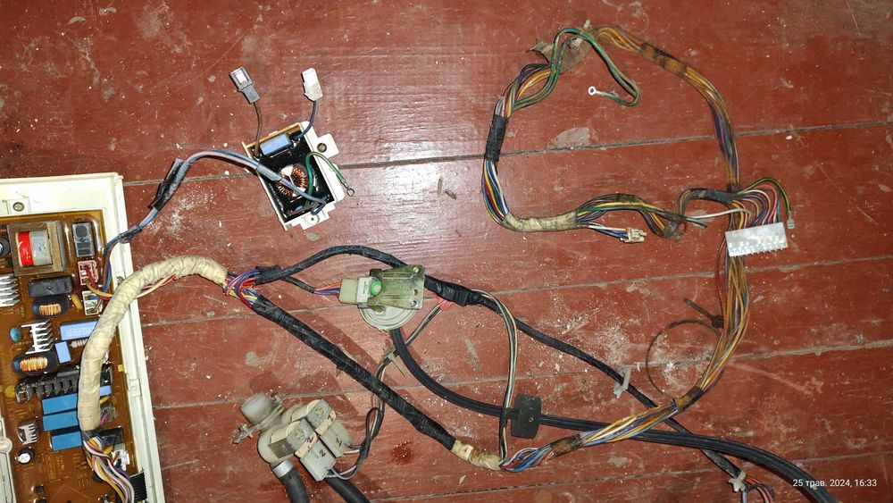 Двигун та інше до пральної машини