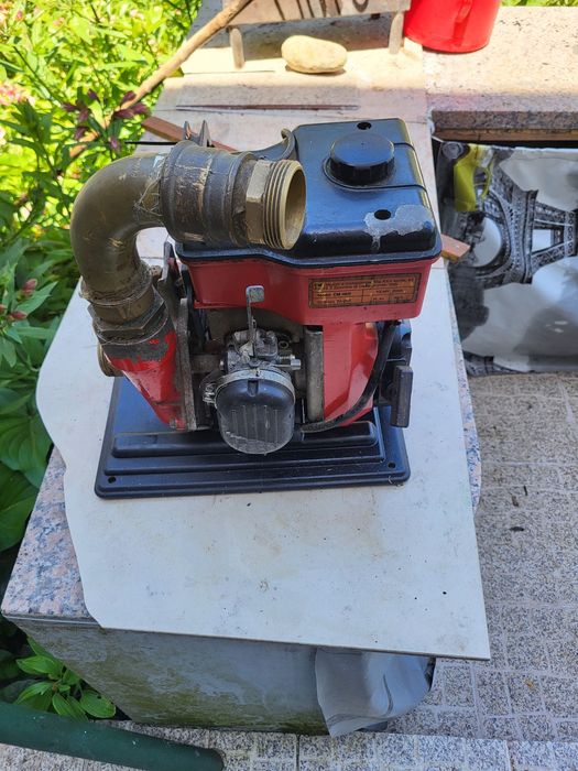 Motor tirar água gasolina