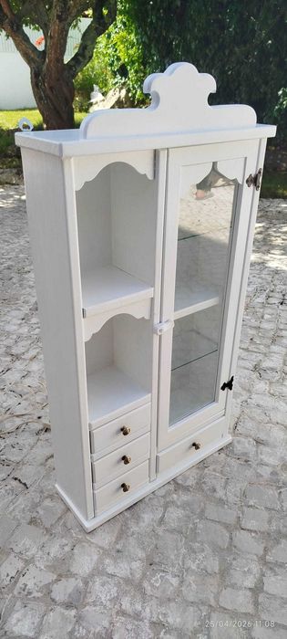 Movel rustico restaurado - muito bonito
