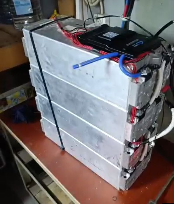 48v. 12 kv  плата 250 - пік 350  літіон. Самовивіз 
12 kw
Плата 250- 3