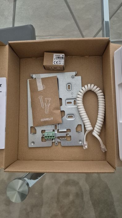 Video-porteiro NOVO Comelit PL6701