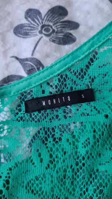 Zielona sukienka z koronką na studniówkę/wesele Mohito 36