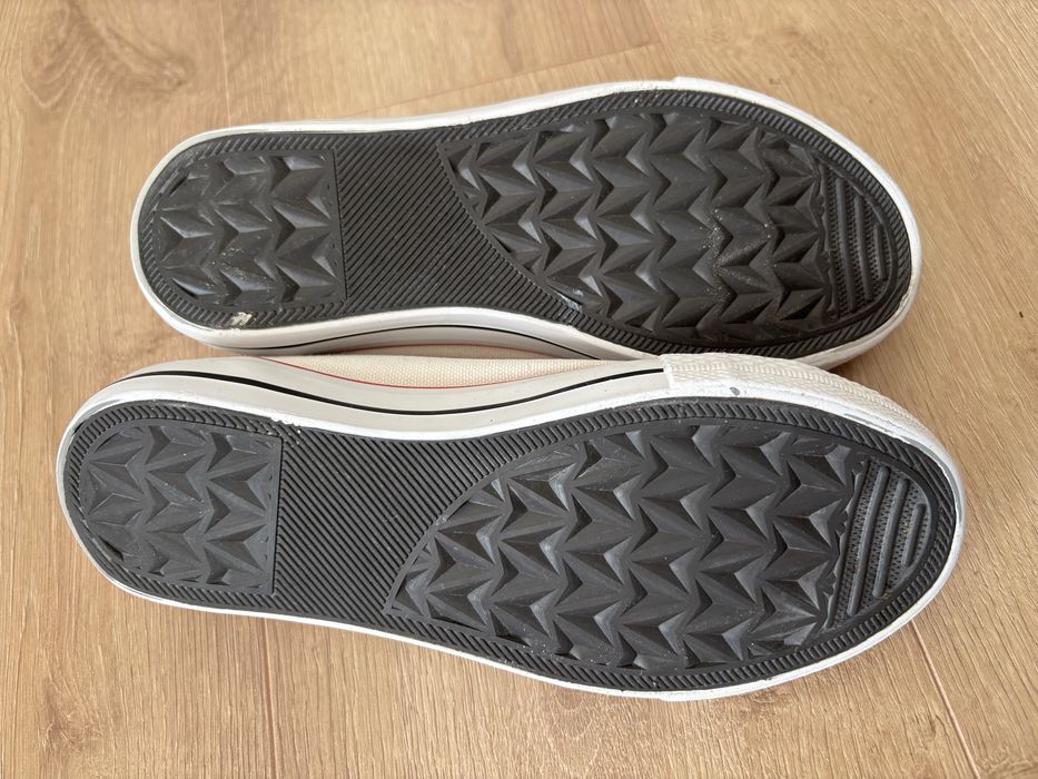 Białe trampki damskie