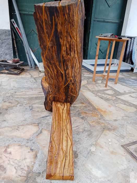 Banco de madeira de carvalho