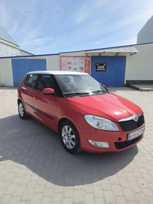 Оренда від 3 місяців авто Skoda Fabia 2010