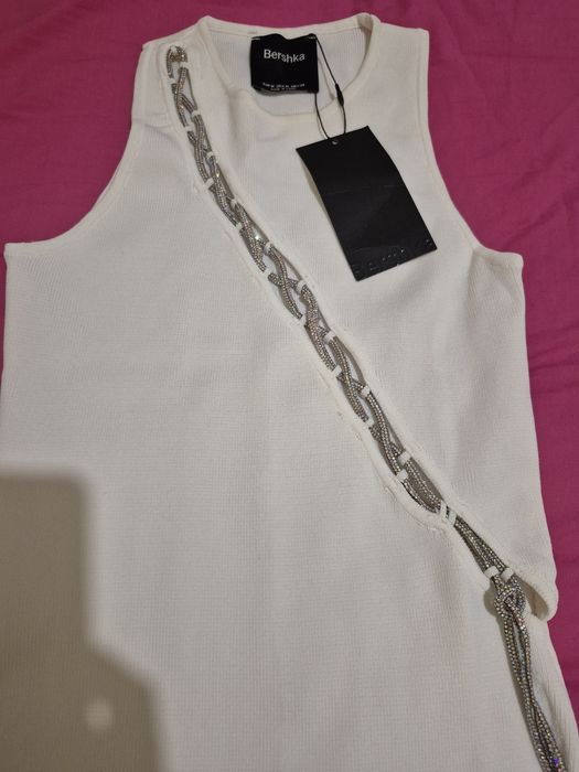 Vestido Berska novo