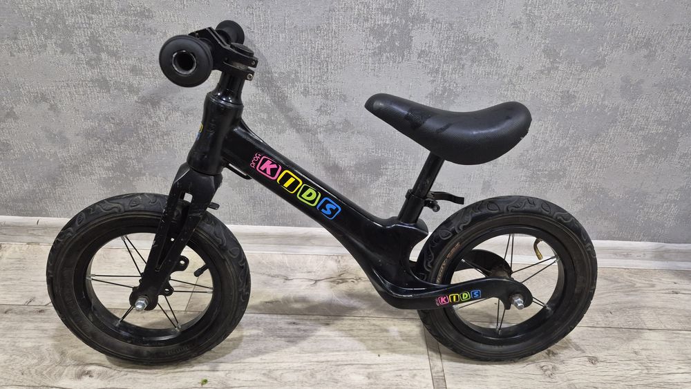 Велобіг (біговіл) дитячий PROFI KIDS, надувні колеса 12