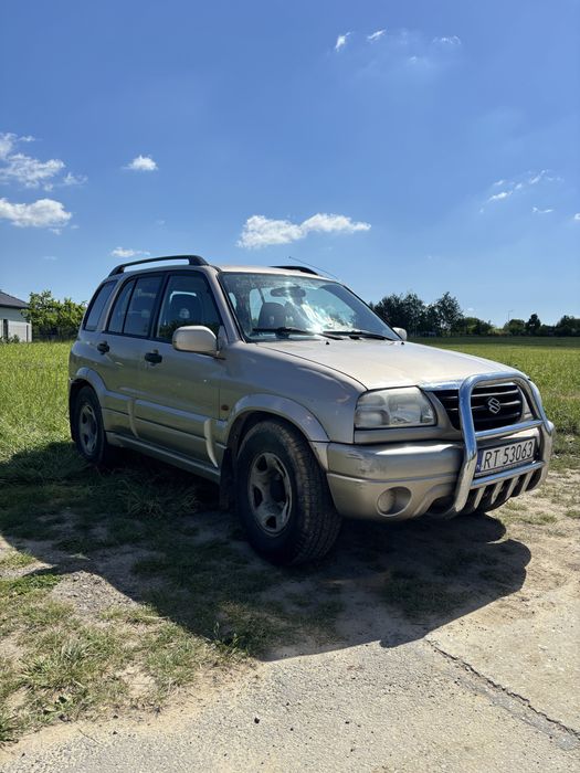 Sprzedam suzuki grand vitara 2.0 benzyna 2003 rok