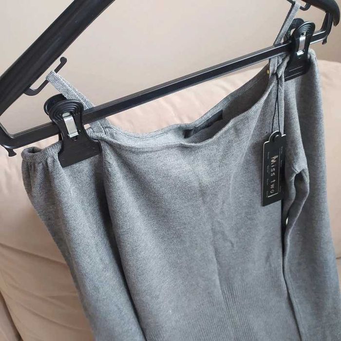 Sweter szary z odkrytymi ramionami XS do S