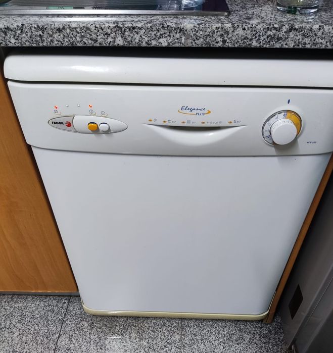 Máquina de lavar loiça  Fagor Elegance Plus