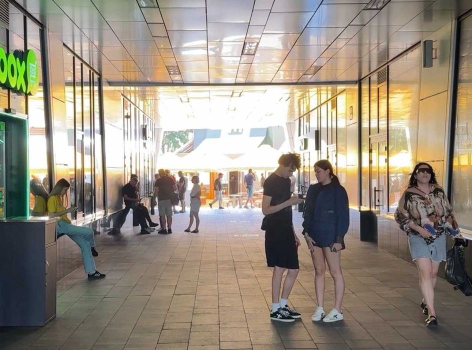 Топ Локація 100 кв.м, Manhattan, Берестейський проспект 11