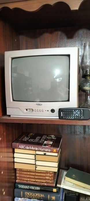 Selling Sanyo TV with remote control.64551606796930120