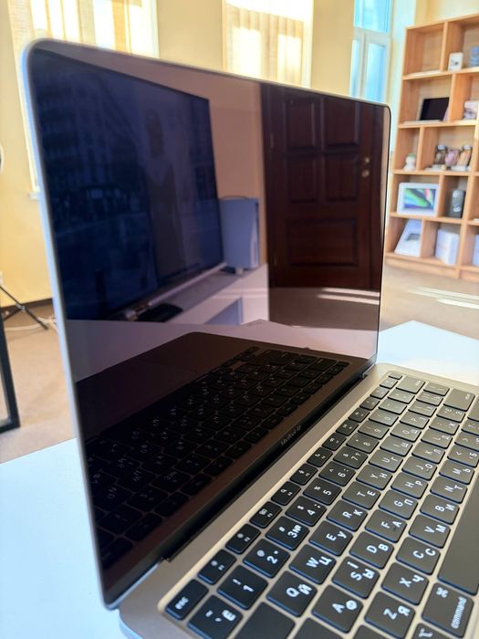 MacBook Air 13" Space Gray Late 2020 (MGN63)