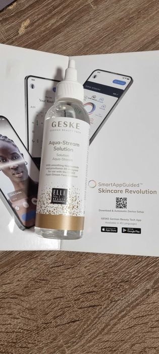 Очищувальний засіб для обличчя GESKE Aqua-Stream Face Cleanser 8в1
