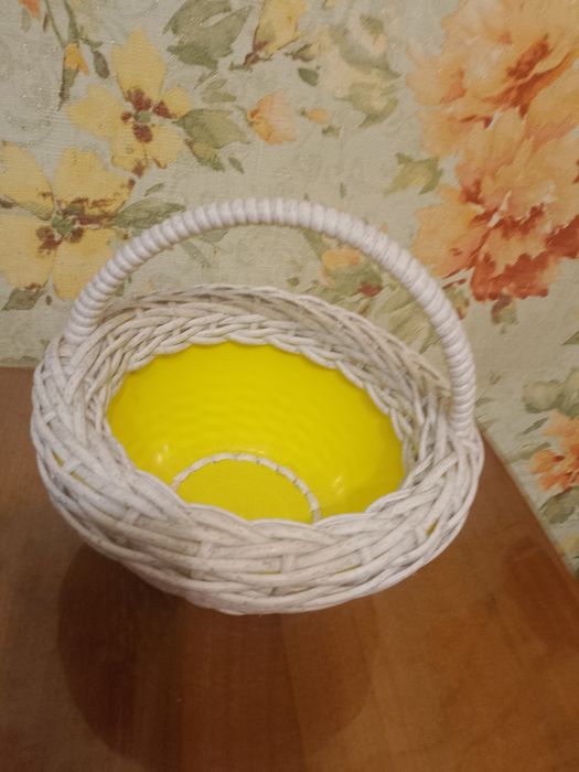 Продам кошик з штучної лози