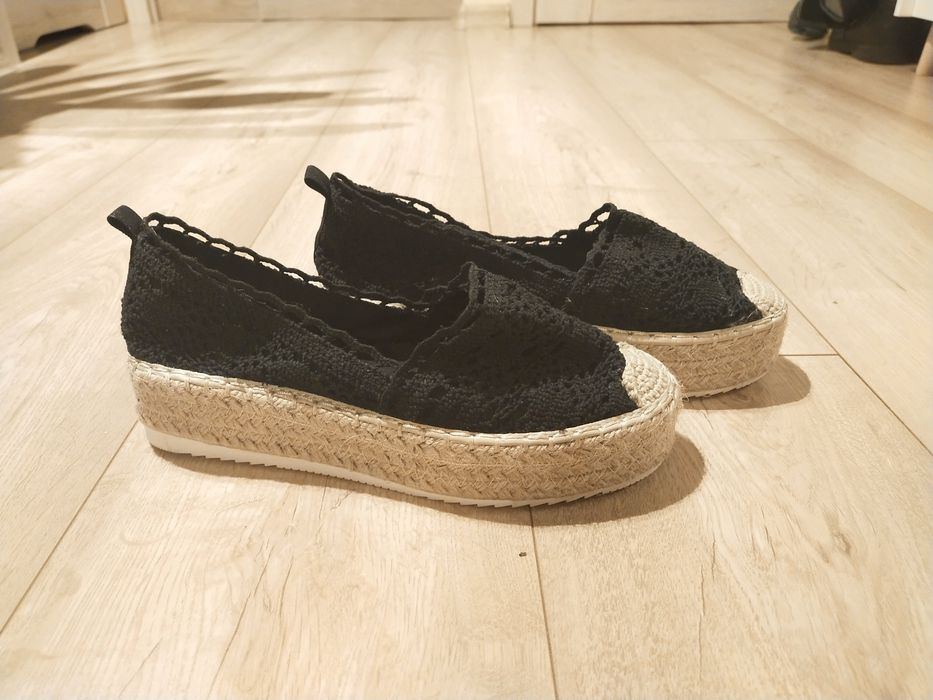 Nowe buty damskie na koturnie grubej podeszwie koronkowe boho
