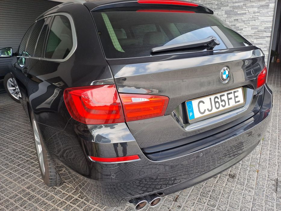 BMW 520d Preta como nova