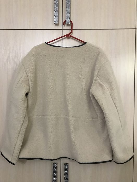 Жіночий жакет 52 розміру (XL) молочного кольору