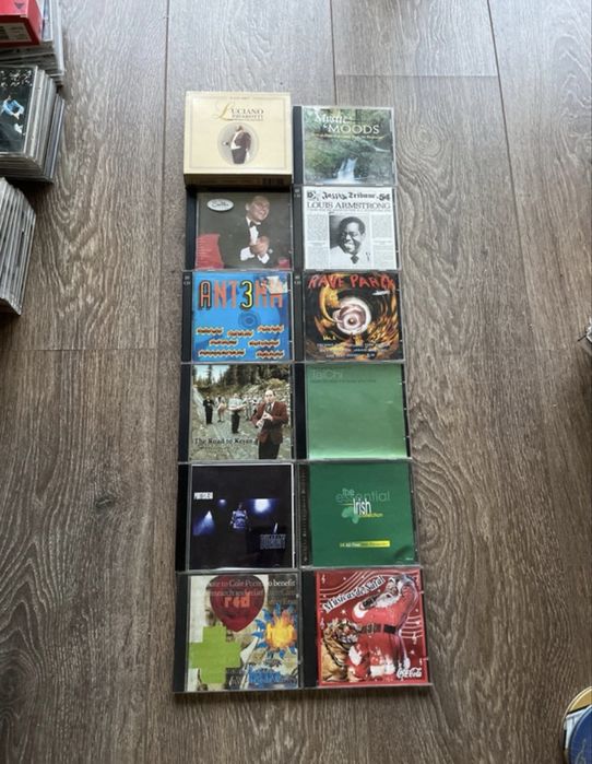10CDs Pavaroti , Frank Sinatra , Loius Amstrong