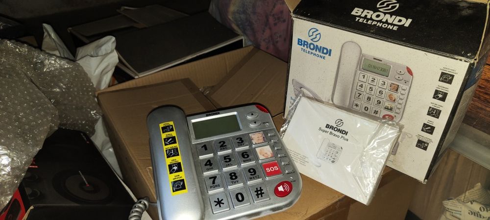 Brondi Super Bravo Plus 
Telefone com Fios Sênior