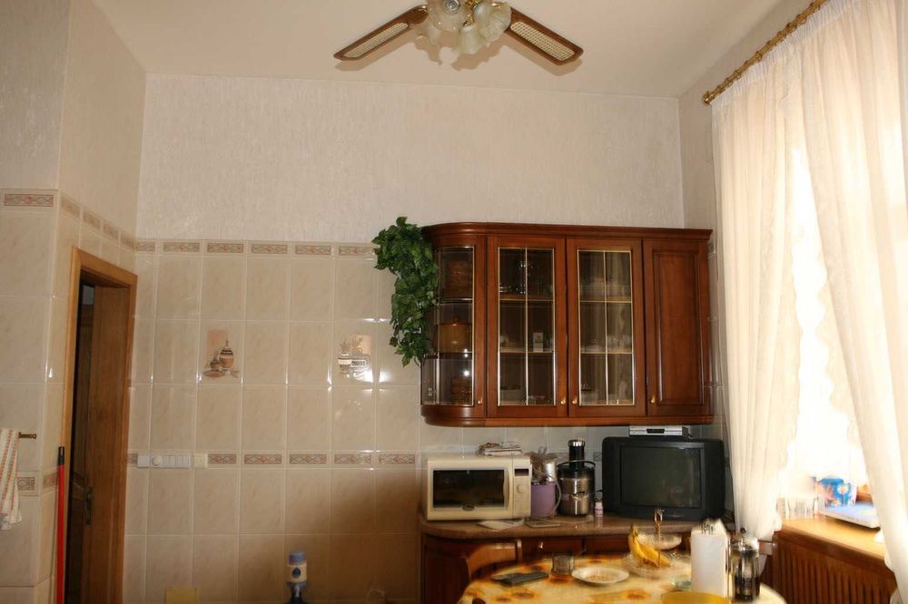 Продам 5- кімнатну квартиру на Кропивницького