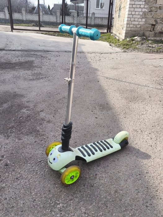 Самокат детский на 3+ лет