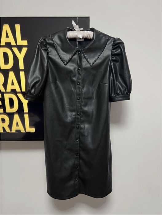 шкіряна чорна сукня vila оригінал з рукавами ліхтариками з коміром