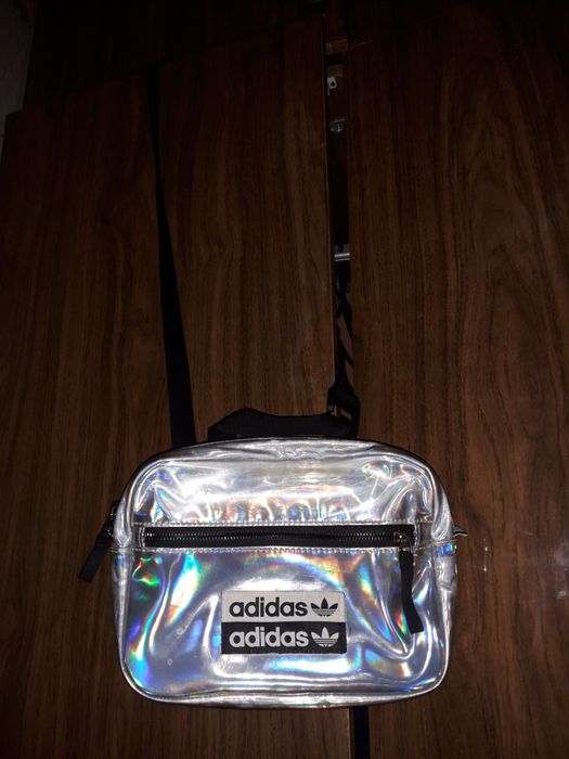 Сумочка Адидас оригинал.
