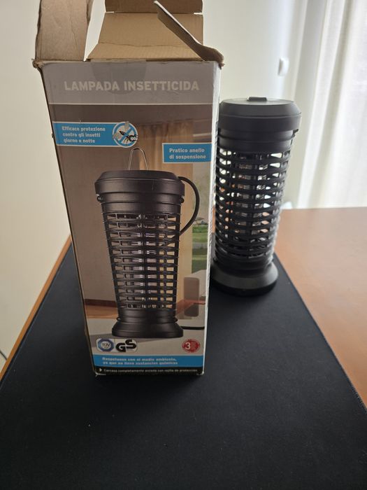 Lampada inseticida para moscas e mosquitos