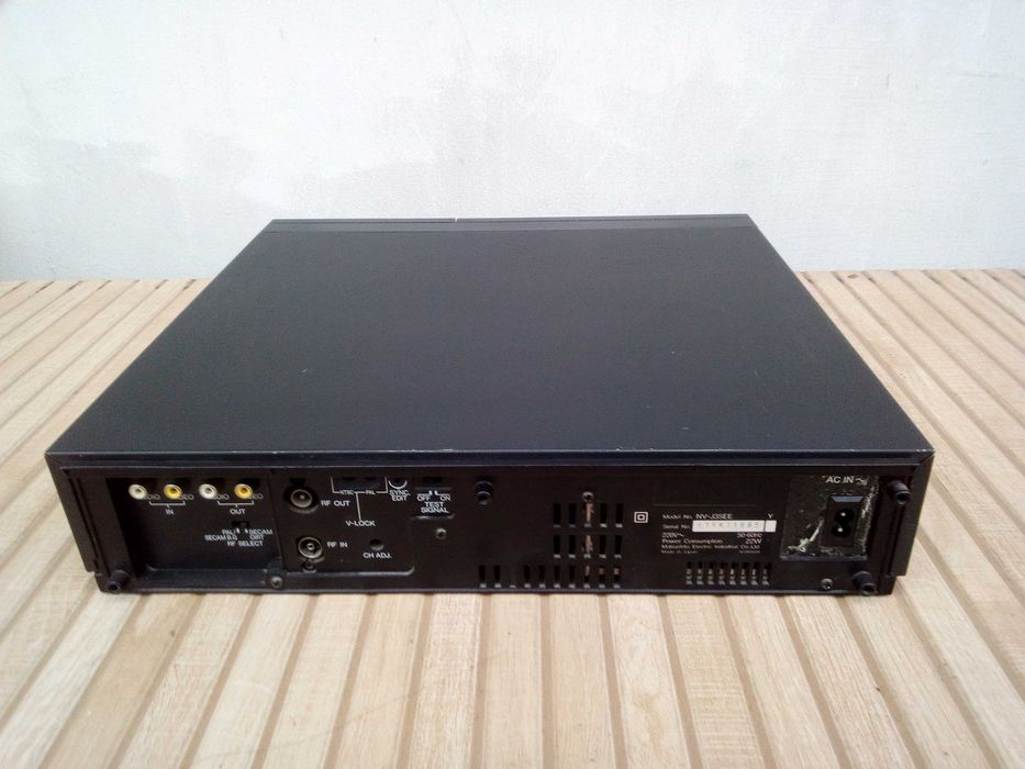 Magnetowid Panasonic NV-J35 VHS uszkodzony