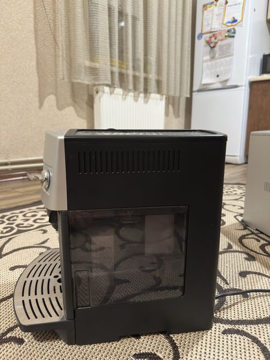 Продам кавомашину DeLonghi