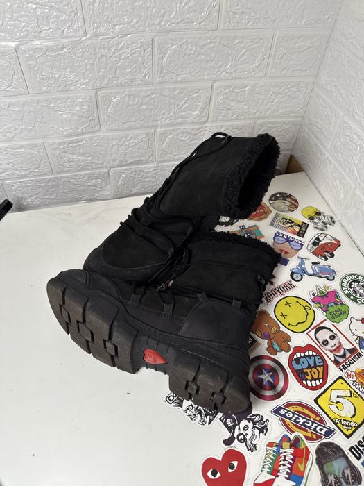 Замшеві чоботи Love Moschino