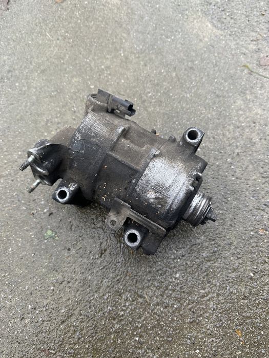 Компресор кондиціонера Citroen c4 b7 1.6 hdi 2010р