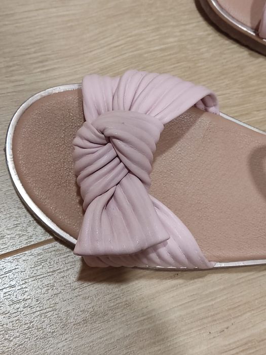 Sandálias Rosa, em muito bom estado, tamanho 35