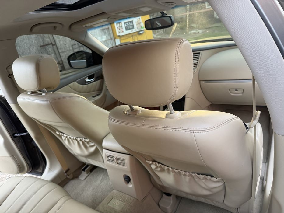Infiniti QX70 2015