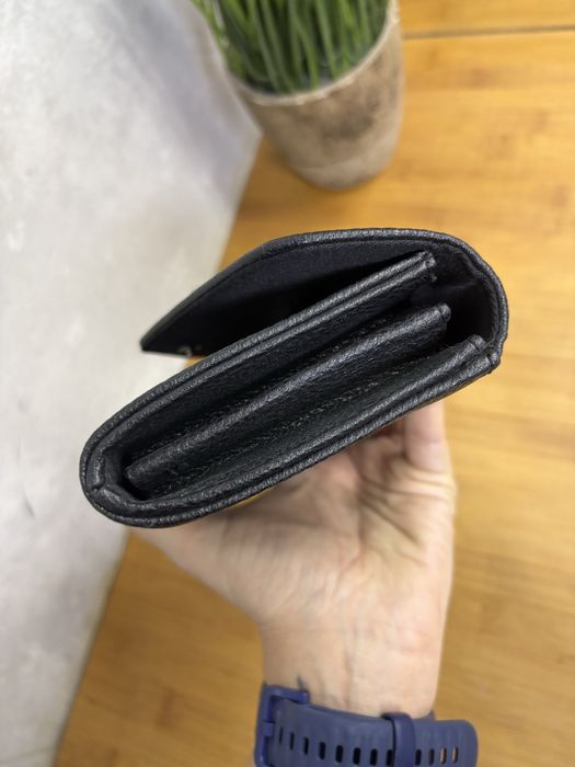 Piekny  portfel Guess