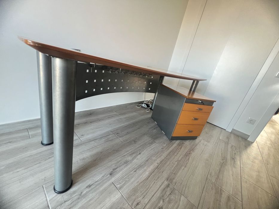 Secretária para 2 pessoas com móvel com 3 gavetas